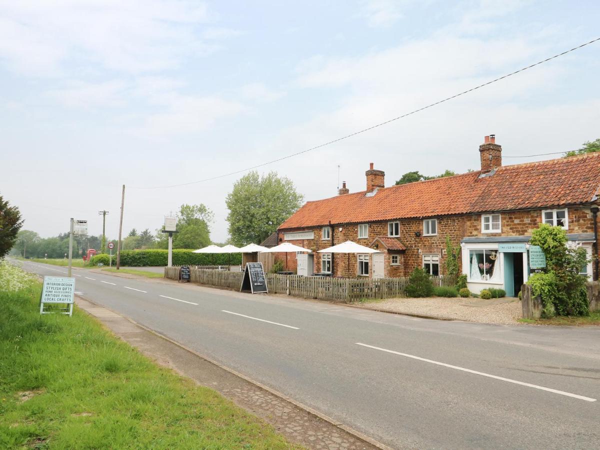 Hayfields Villa Grimston Екстериор снимка